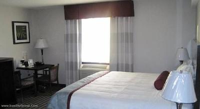 سوپر 8 ساسکاتون وست