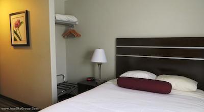 سوپر 8 ساسکاتون وست