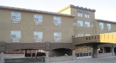 سوپر 8 ساسکاتون وست