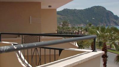 کلئوپاترا بیچ هتل