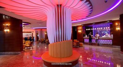 گرند زمان بیچ هتل