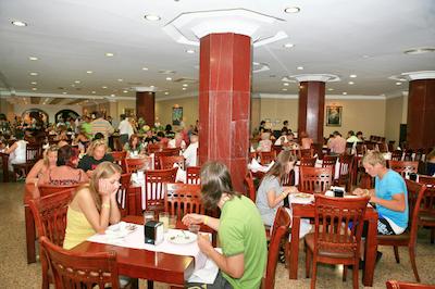 گرند زمان بیچ هتل