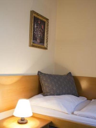 عااد هتل جاسمین