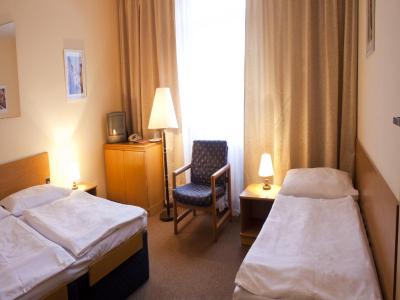 عااد هتل جاسمین