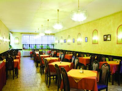 عااد هتل جاسمین