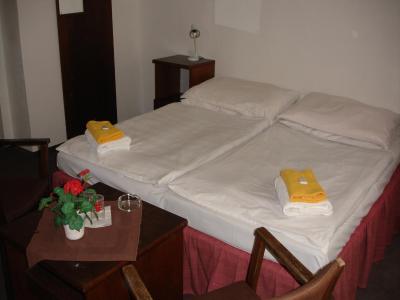 عااد هتل جاسمین