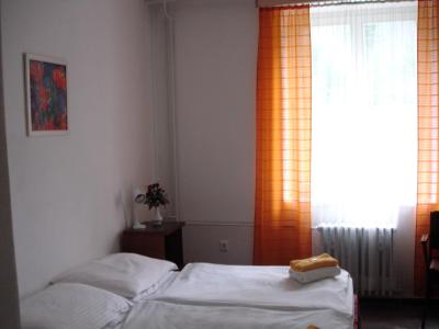 عااد هتل جاسمین