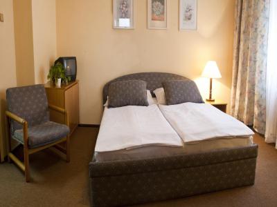 عااد هتل جاسمین