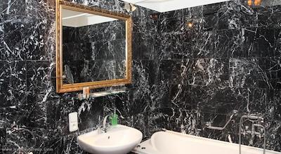 کینگ چارلز بوتیک رزیدنس