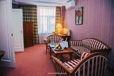 گلدن گاردن بوتیک هتل