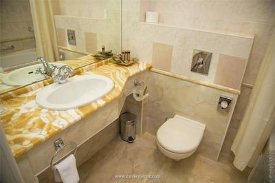 گلدن گاردن بوتیک هتل