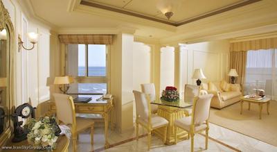 گلدن بی بیچ