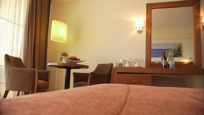 گلدن بی بیچ