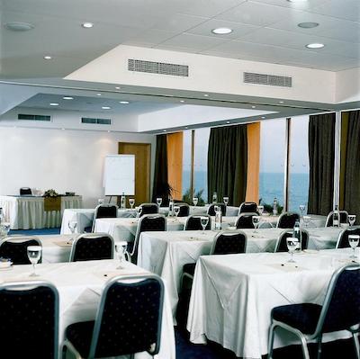 گلدن بی بیچ