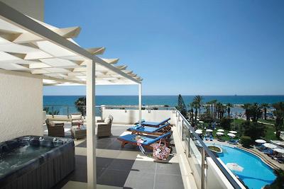 گلدن بی بیچ