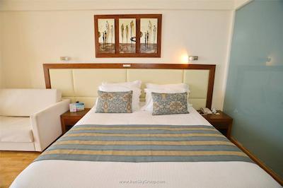 گلدن بی بیچ