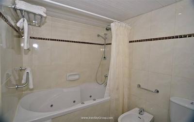 گلدن بی بیچ