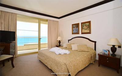 گلدن بی بیچ