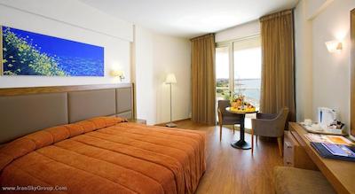 گلدن بی بیچ