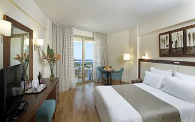 گلدن بی بیچ