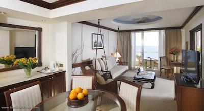 گلدن بی بیچ