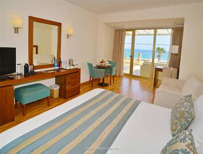 گلدن بی بیچ