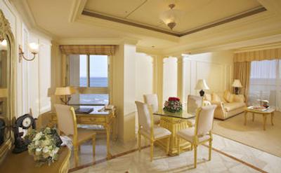 گلدن بی بیچ