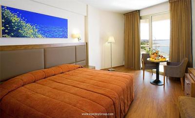 گلدن بی بیچ