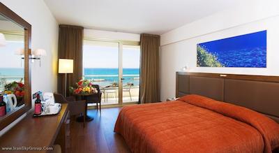 گلدن بی بیچ