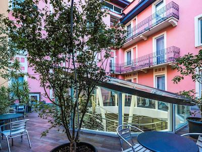 ایبیس ستیلس میلانو سنترو