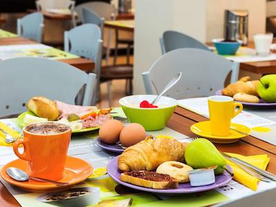 ایبیس ستیلس میلانو سنترو