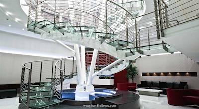 ایبیس ستیلس میلانو سنترو