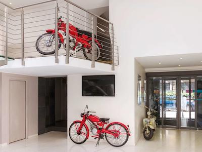 ایبیس ستیلس میلانو سنترو