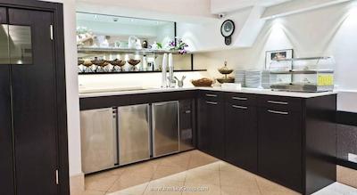 ایبیس ستیلس میلانو سنترو