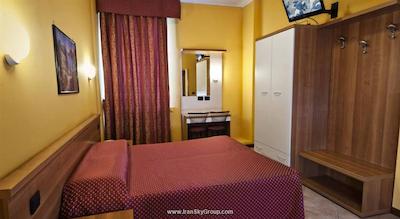 ایبیس ستیلس میلانو سنترو