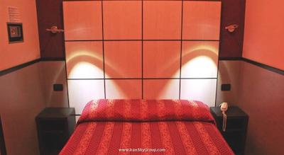 ایبیس ستیلس میلانو سنترو