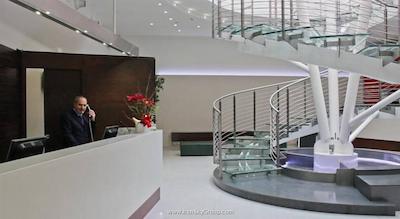 ایبیس ستیلس میلانو سنترو