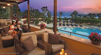 لیاس بیچ هتل اند کانتری کلاب