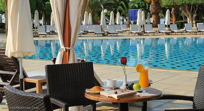 لیاس بیچ هتل اند کانتری کلاب