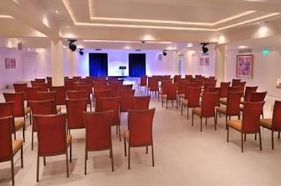 لیاس بیچ هتل اند کانتری کلاب