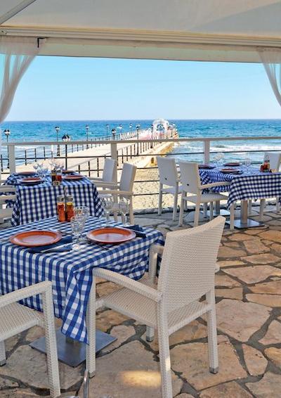 لیاس بیچ هتل اند کانتری کلاب