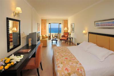 لیاس بیچ هتل اند کانتری کلاب