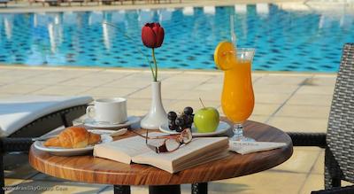 لیاس بیچ هتل اند کانتری کلاب