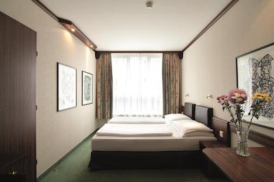 دراگ لیوینقتل کایسر فرانز ژوزف وین