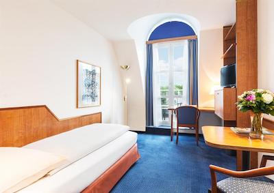 دراگ لیوینقتل کایسر فرانز ژوزف وین