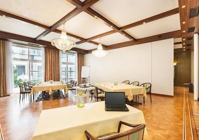 دراگ لیوینقتل کایسر فرانز ژوزف وین