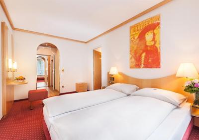 دراگ لیوینقتل کایسر فرانز ژوزف وین