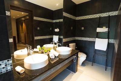 ویلا تنتاوان ریزورت اند اسپا