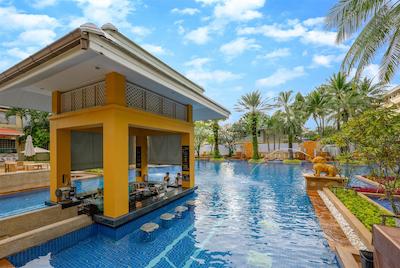 هالیدی این ریزورت پوکت