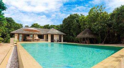 هایدوی بیچ ریزورت اند سپا